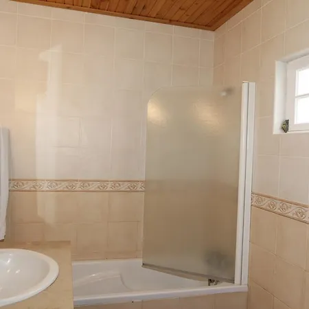 Casa Capelinhos