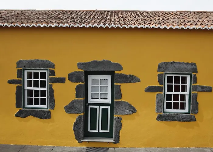 Casa Capelinhos